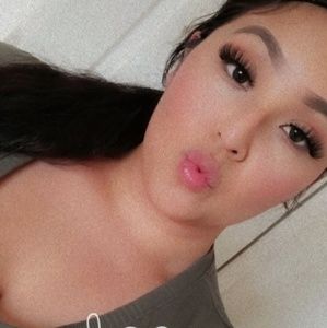 Meet your Posher, Mayra